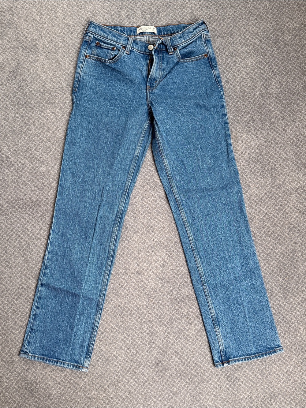 Abercrombie 90’s Mid Rise Jeans